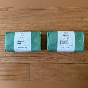 Bath & Body Works set of 2 breathe deep aroma eucalyptus and lavender bar soap